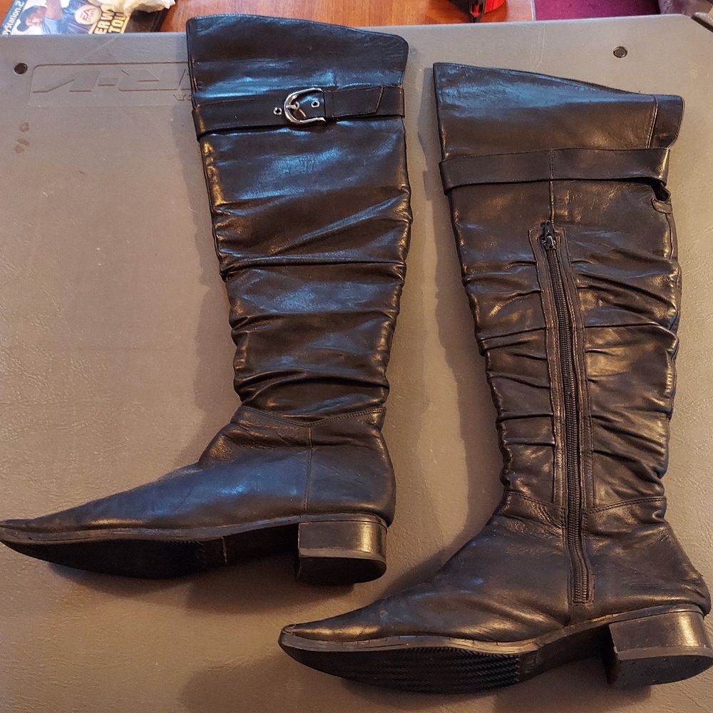 Boots - Picture 2 of 2